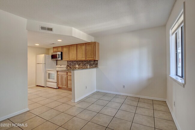 Foto del edificio - 4750 Seahawk Sq