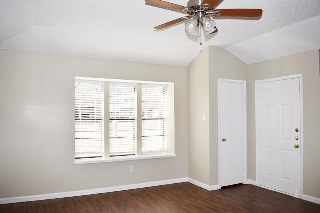 Building Photo - 703 Windcrest Dr