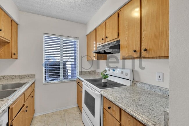 Foto del edificio - 7518 Needle Leaf Pl