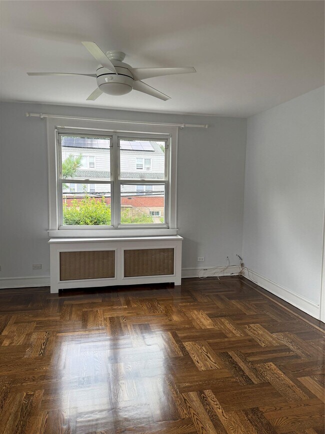 Foto del edificio - 109 Greenvale Ave