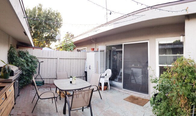 Backyard - 642 W Main St