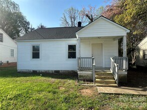 Building Photo - 331 W Bingham St