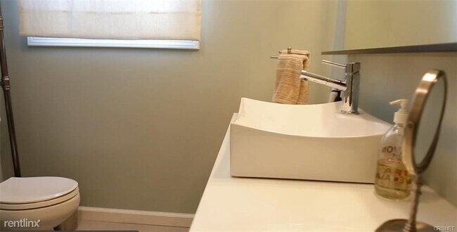 Foto del edificio - 3 br, 1.5 bath House - 4532 Kraft Ave