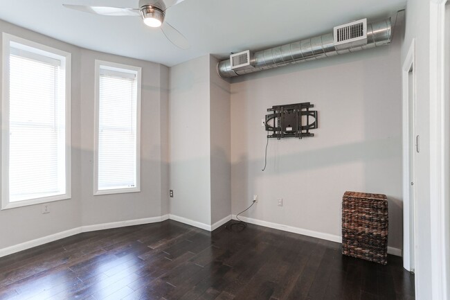 Foto del edificio - 2 bedroom townhouse in Midtown Harrisburg