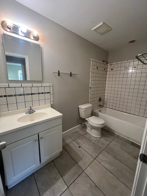 Foto del edificio - 916 Avon Ave