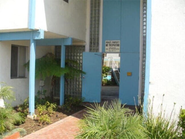 Building Photo - 909 N. Wilmington Blvd.