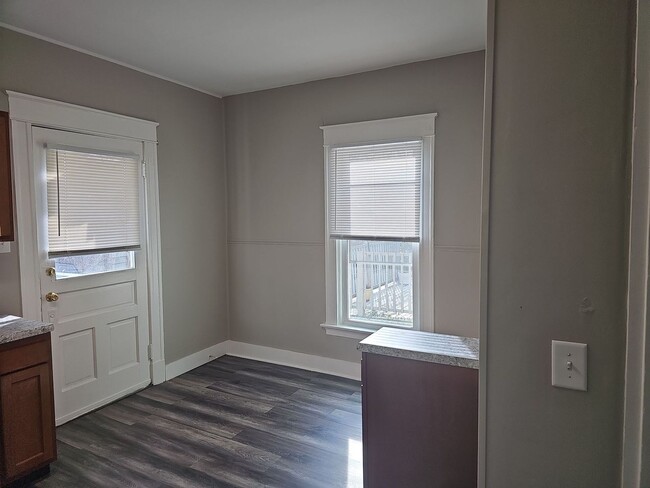 Building Photo - 774 Wells St 4BR/1.5BA (Cincinnati)