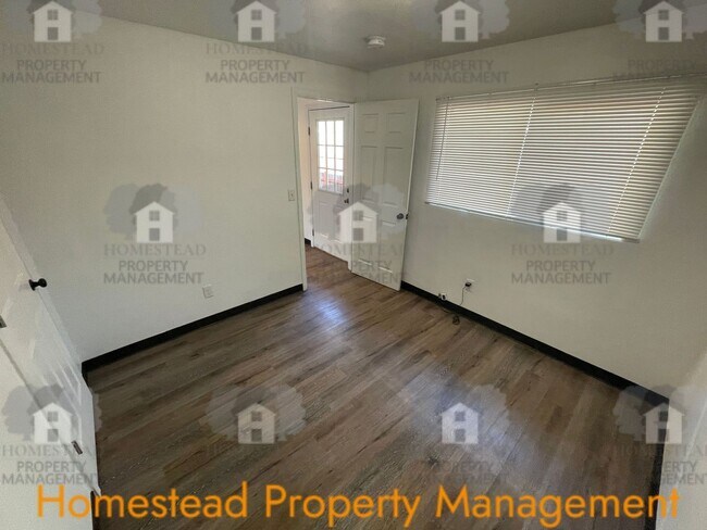 Foto del edificio - 595