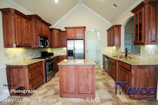 Building Photo - 3 br, 2 bath House - 808 Eagles Nest