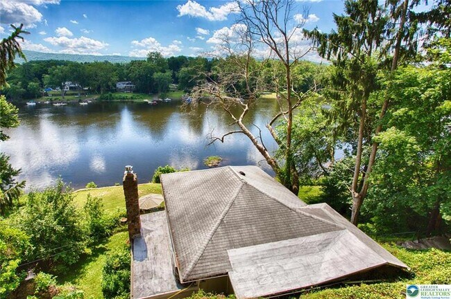 Foto del edificio - 5449 Depues Rd