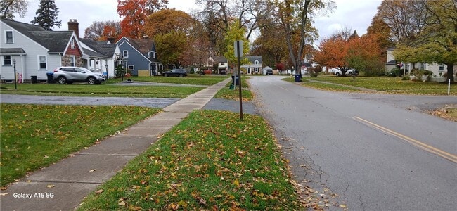 Foto del edificio - 183 Thorncliffe Dr