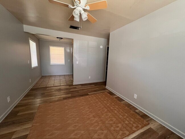 Building Photo - 5605 Mahalia Dr