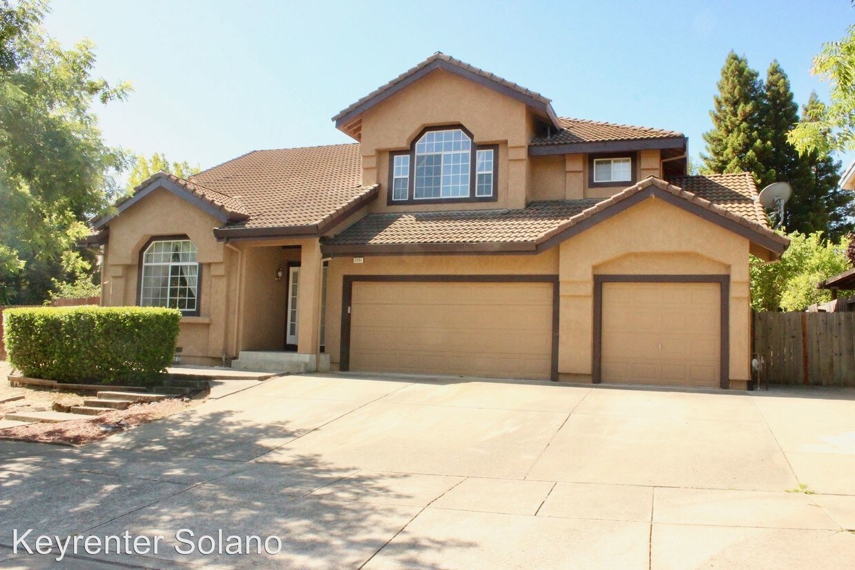 Primary Photo - 4 br, 3 bath House - 2231 Silver Fox Circle