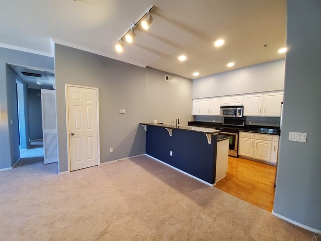 Building Photo - 10840 Scripps Ranch Blvd