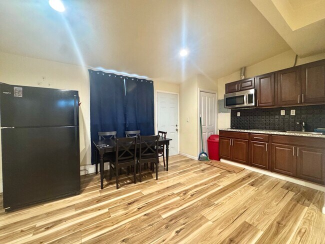 Foto del edificio - 27777 Loyola Ave