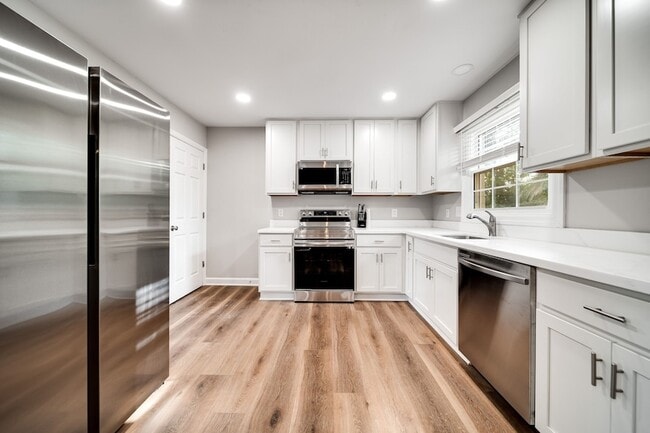 Building Photo - 1015 Craig St