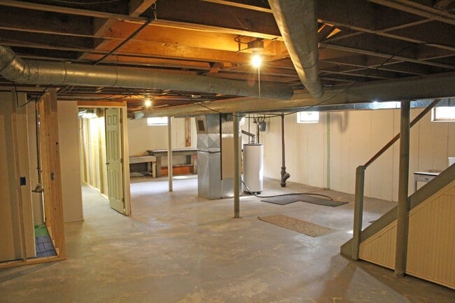 Building Photo - Dorset Home