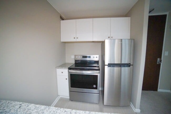 Building Photo - 233 E Erie St