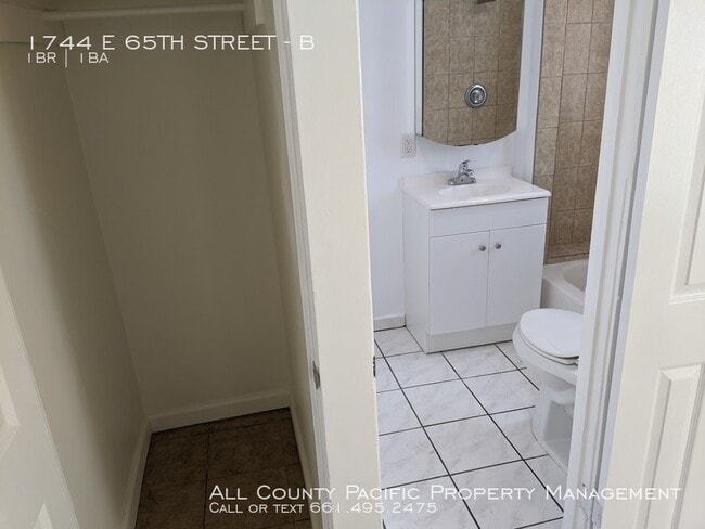 Building Photo - 1744 E 65th St