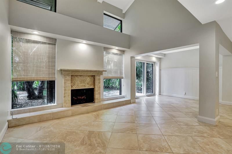 Primary Photo - 6012 Glendale Dr
