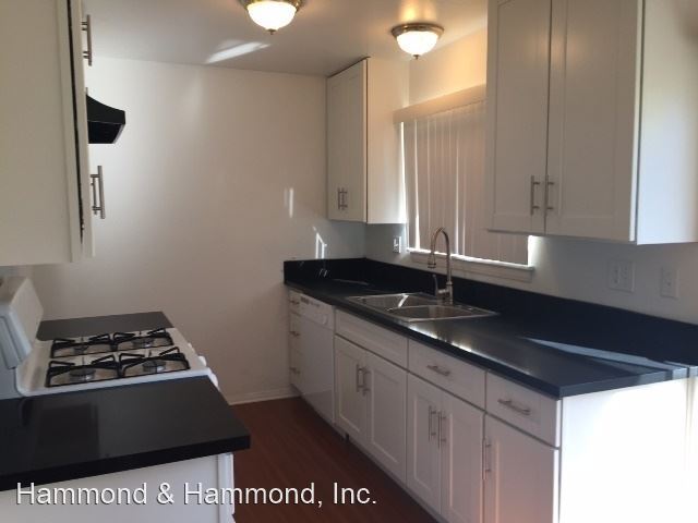 Foto del edificio - 18951 Kittridge St