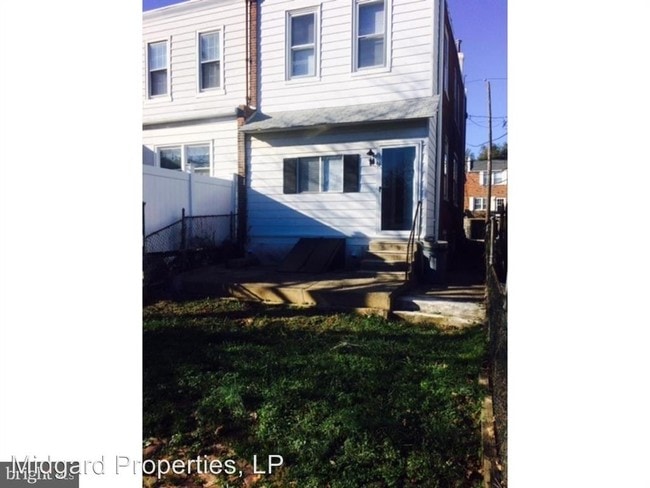 Building Photo - 3 br, 1.5 bath House - 534 Martin Street