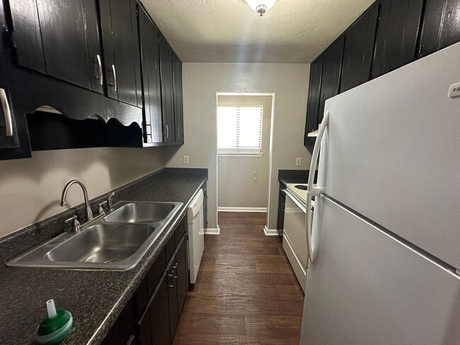 Building Photo - RUBI- 1415 WB
