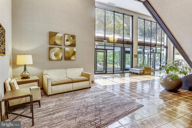 Beautiful Lobby - 9039 Sligo Creek Pky