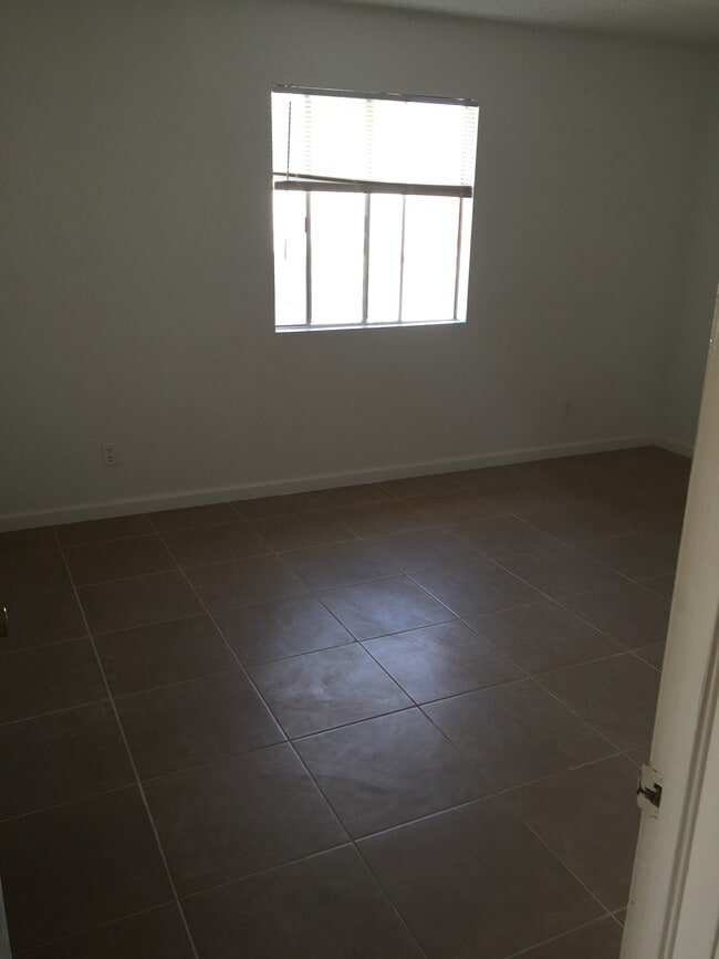 Building Photo - 2300 Pearson Ct