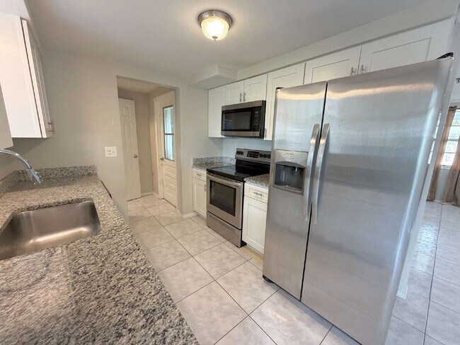 Foto del edificio - 5706 Chipper Dr