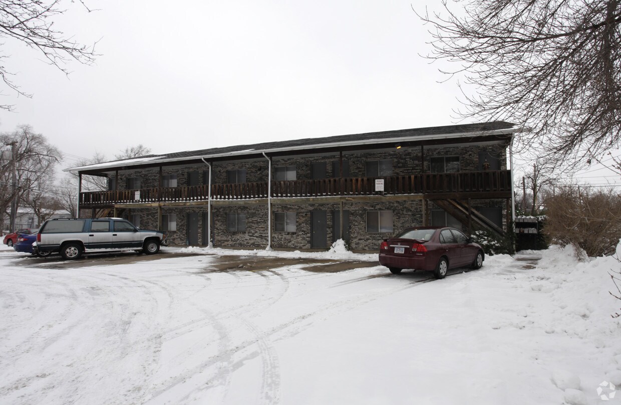 6645 Holdrege St, Lincoln, NE 68505 Apartments in Lincoln, NE