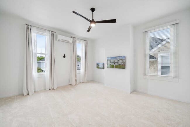 Dormitorio - 2810 Griffin Ave