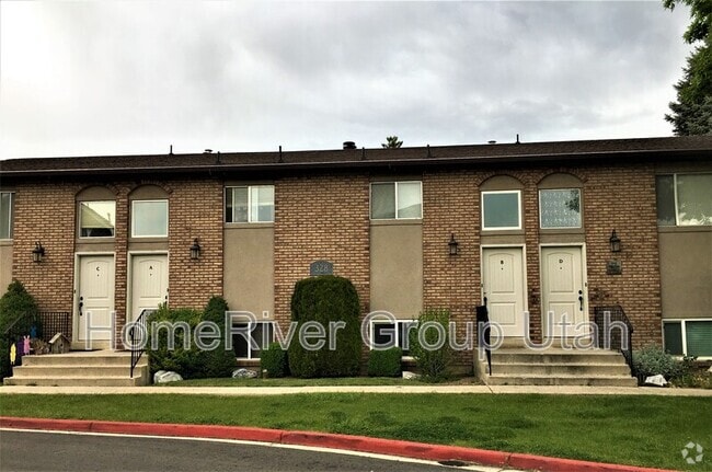 Building Photo - 328 W Amiron Way