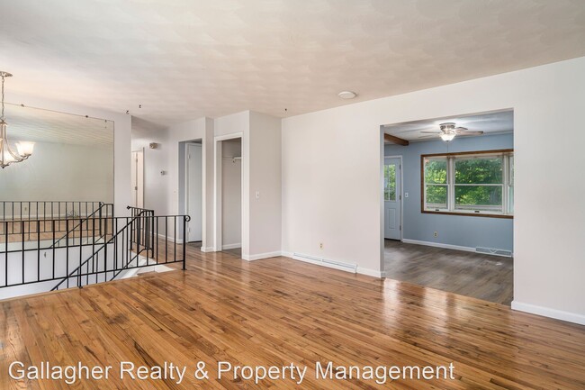 Building Photo - 4 br, 2.5 bath House - 106 Hillary Dr