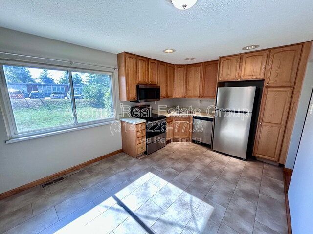 Foto del edificio - 5154 Ville Donna Ln