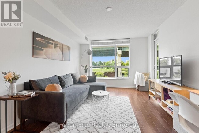 Building Photo - 231 Fort York Blvd