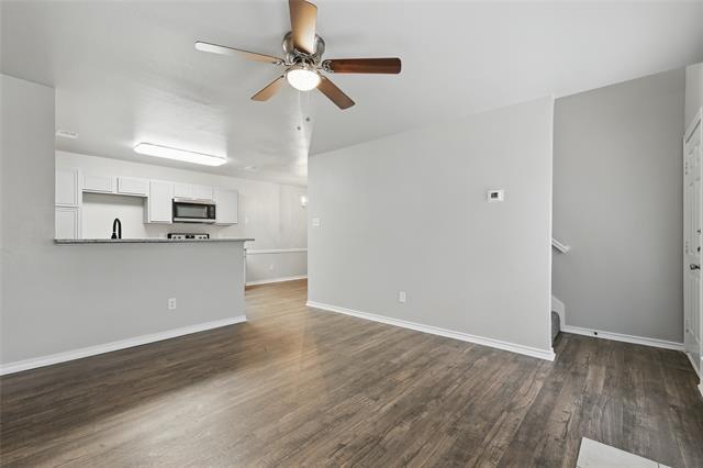 Building Photo - 2810 Sunset Strip Dr