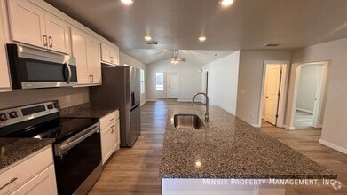 Building Photo - 7710 Elm Ave
