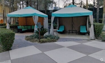 Building Photo - 230 E Flamingo Rd