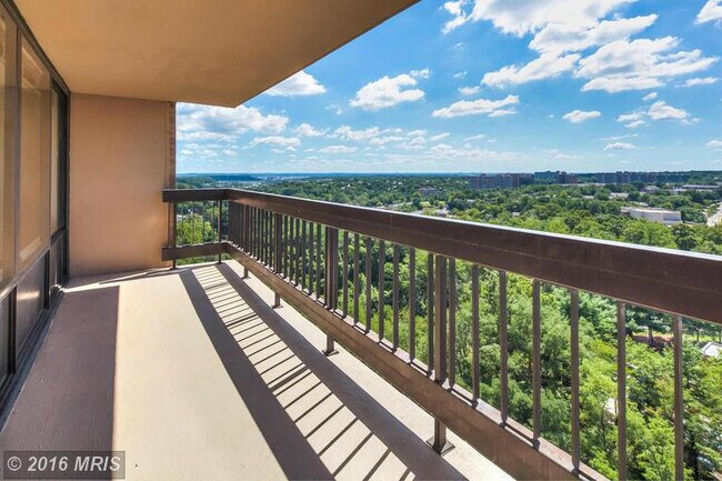 Large Balcony with beautiful view - 3705 S George Mason Dr