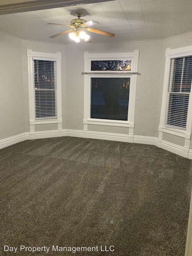Foto del edificio - 3 br, 1 bath Apartment - 1400 Knapp St.