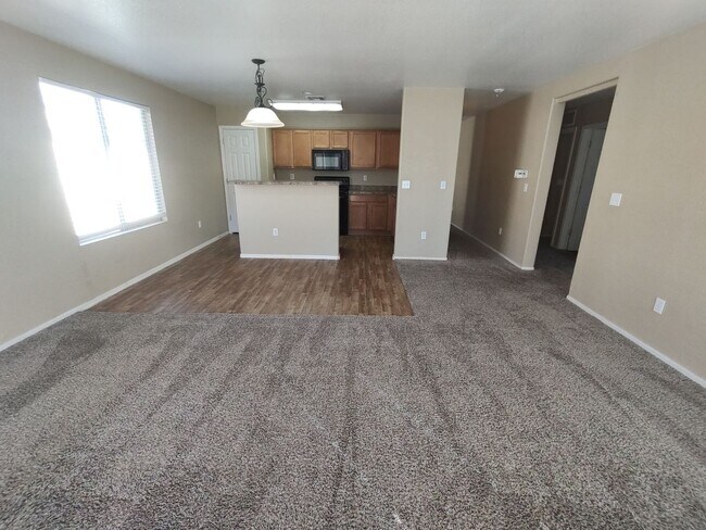 Building Photo - 4 Bedroom - 2 Bath - 1589 Sq. Ft. Home in Gladden Farms Community - Marana