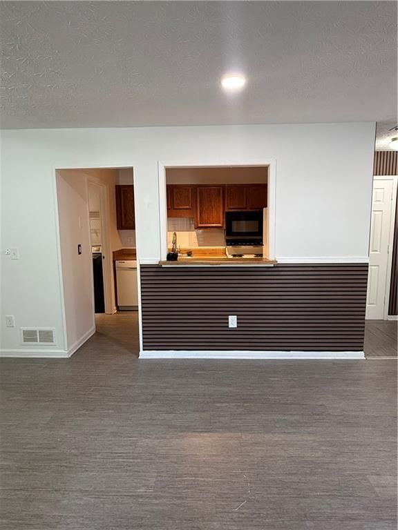 Building Photo - 1300 Branch Drive