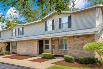 Building Photo - 290 Bentwood Ct