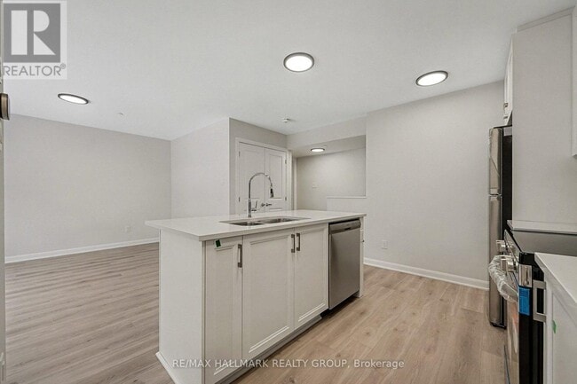 Building Photo - 401 Glenroy Gilbert Dr