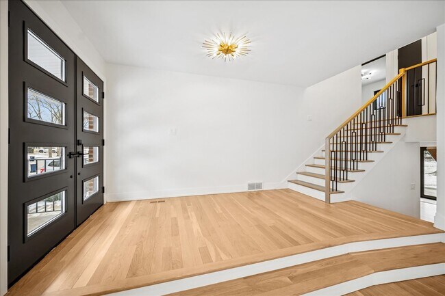 Foto del edificio - 626 Barberry Rd