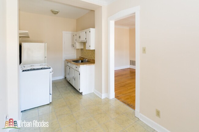 Foto del edificio - 2244 W Wilson Ave