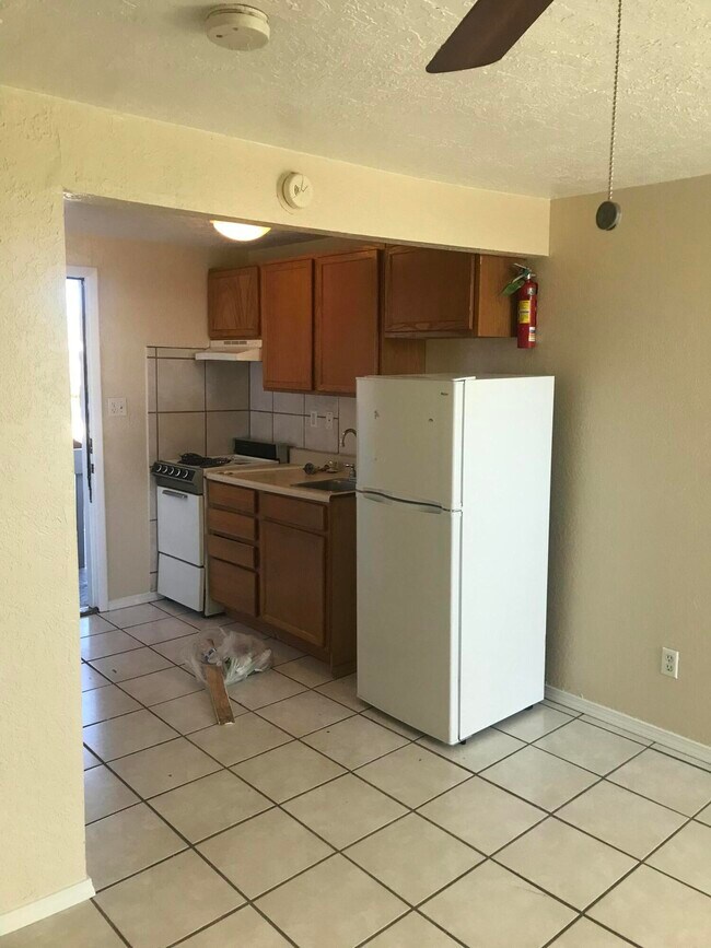 Foto del edificio - 221 Maple St NE