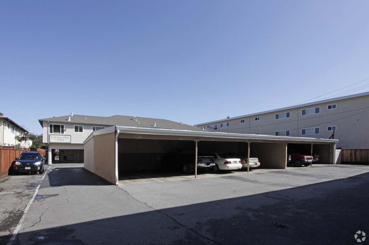 Foto del edificio - Coleman Oaks