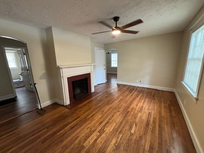 Foto del edificio - 3146 Norris Rd